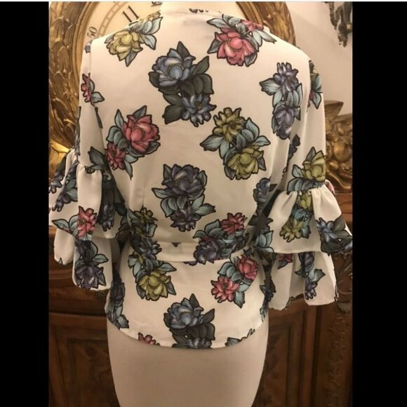 RAMPAGE. Ruffle Top Size Small with Floral Design. Wrap Around w Tie. B10 - Picture 5 of 5